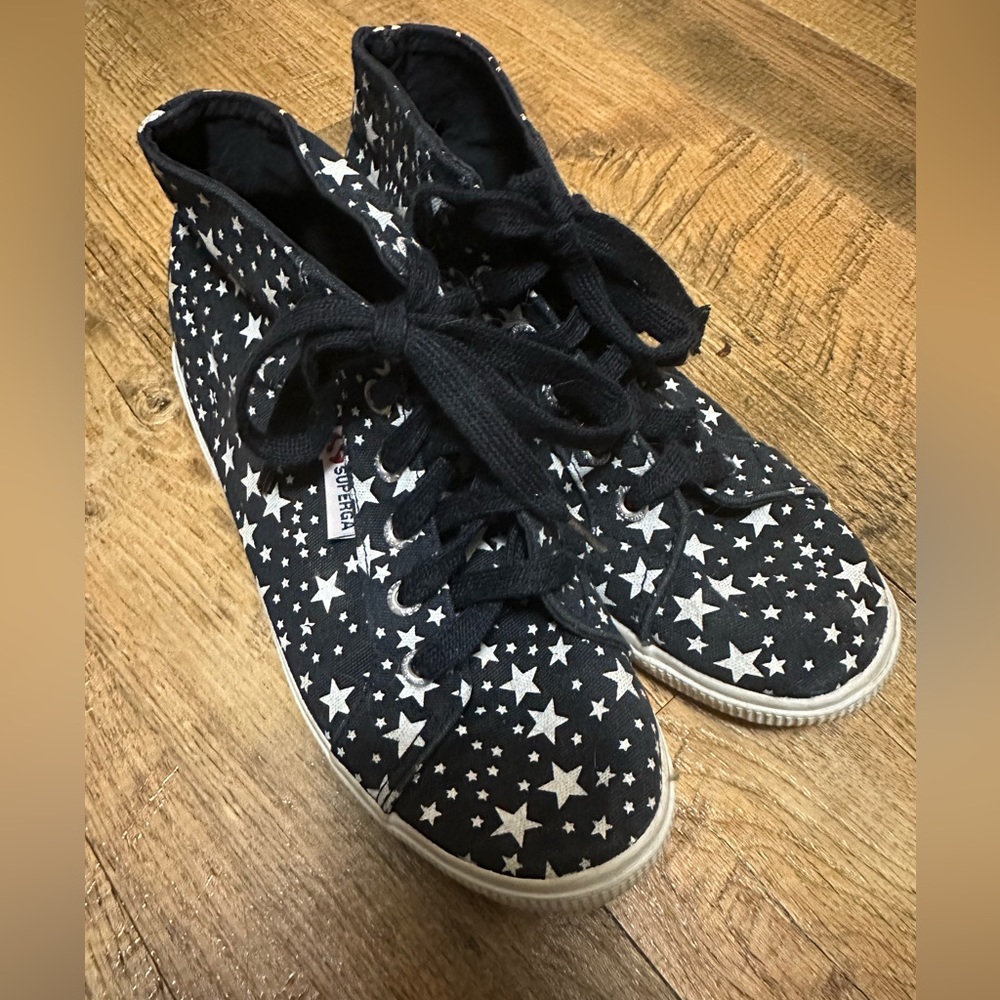 Women’s Superga high-top Star print sneaker - size 6.5/37